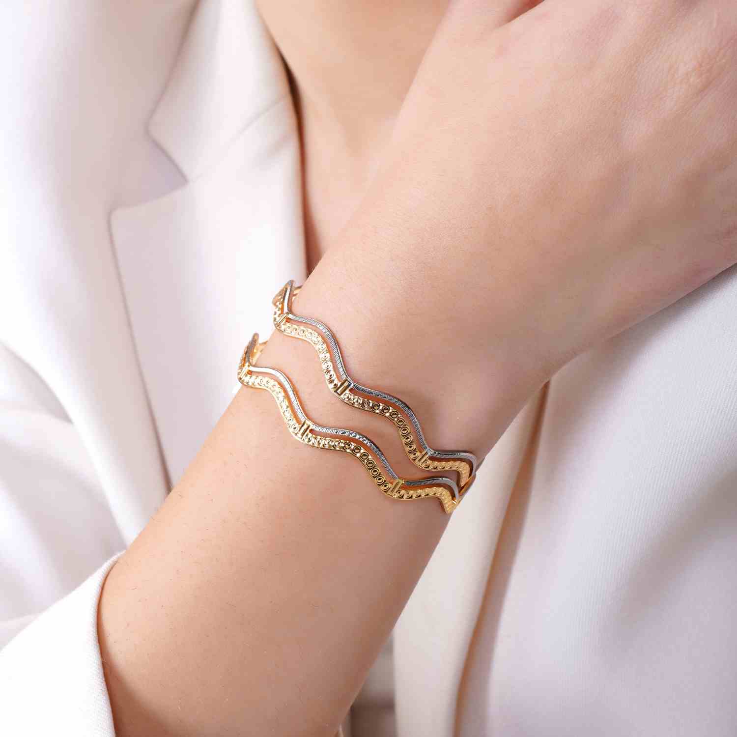 Aaravi Gold Plated Bangles ( Set of 2 )