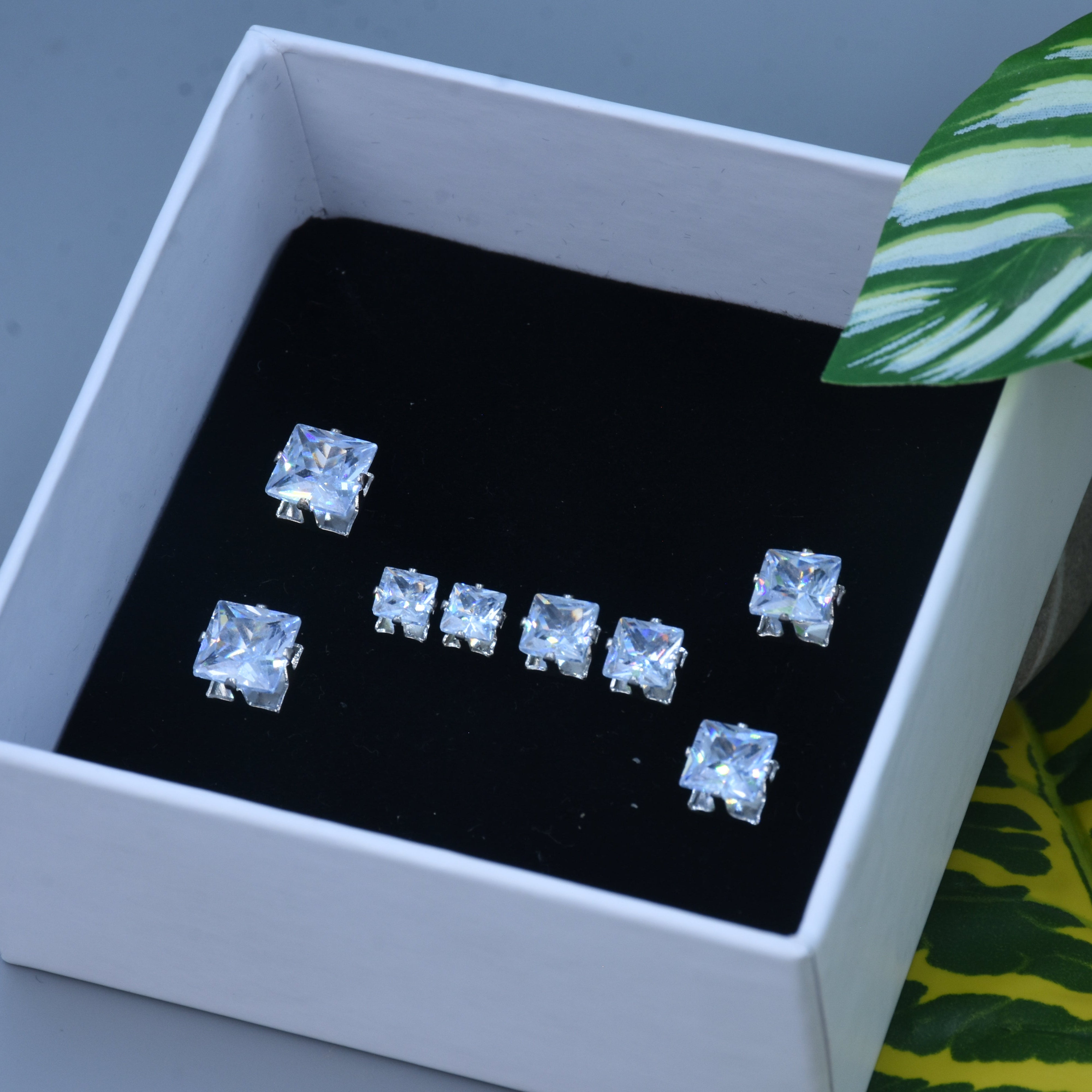 Yanvika Solitaire Studs Earrings ( 3 Pair )