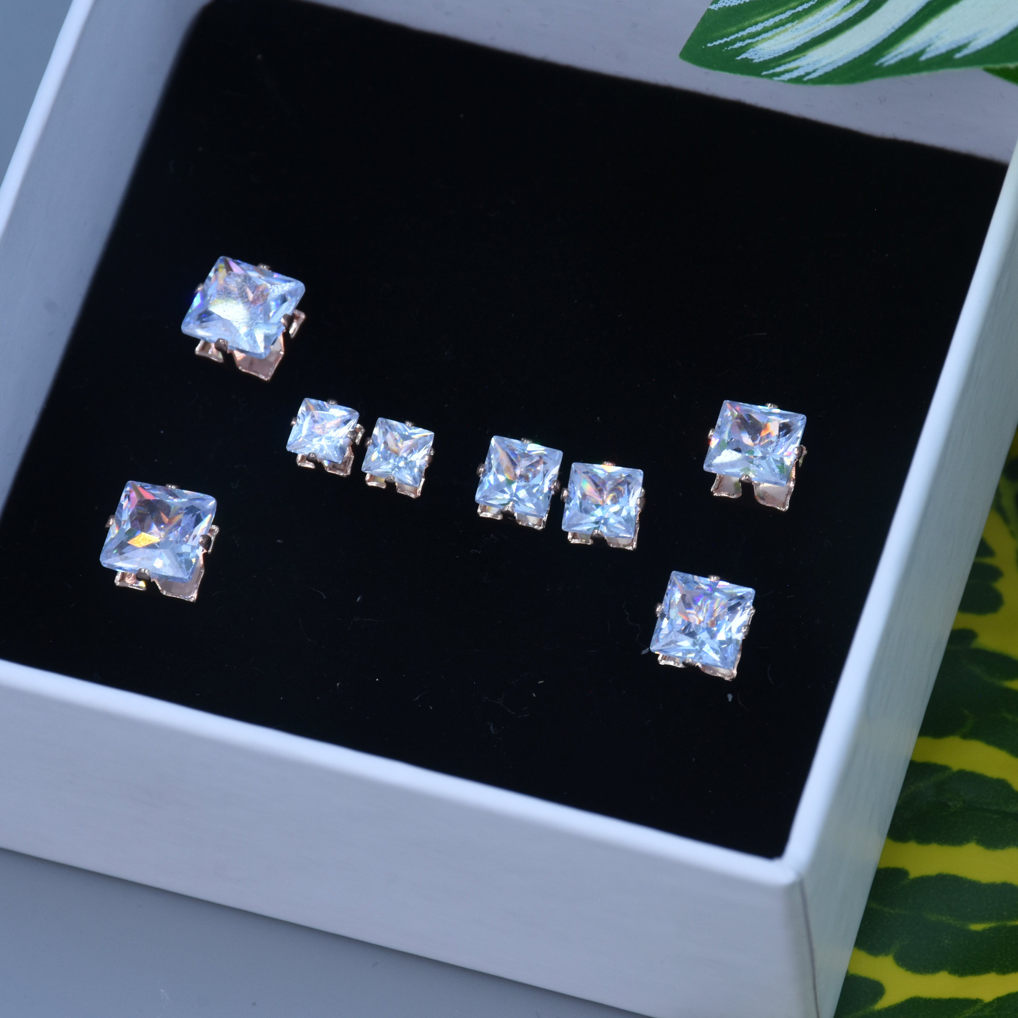 Yanvika Solitaire Studs Earrings ( 3 Pair )