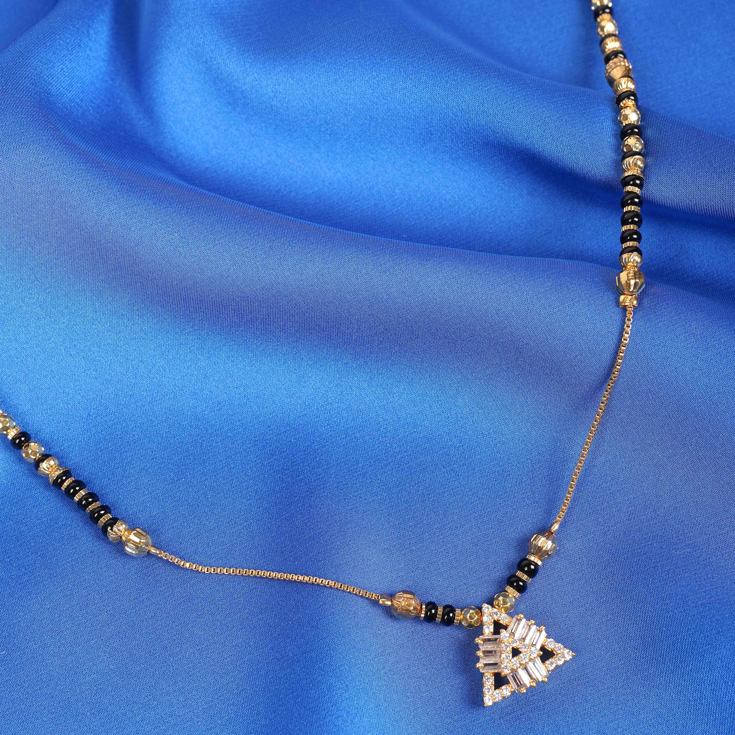 Elegant minimal mangalsutra with diamond style pendant