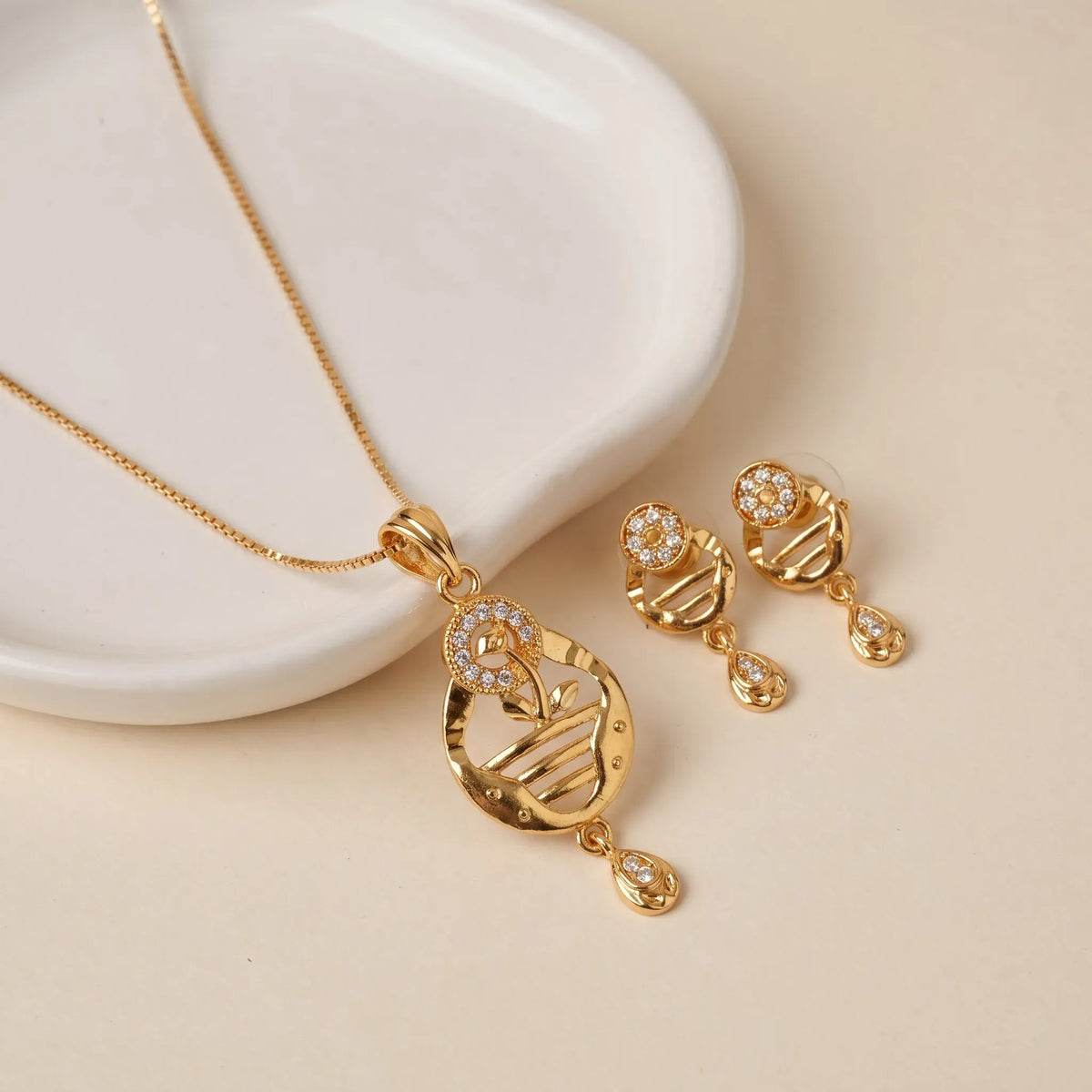 pendent 4