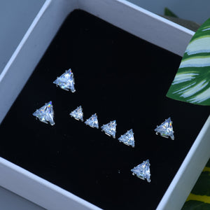 Ravya Solitaire Studs Earrings( 4 Pair )